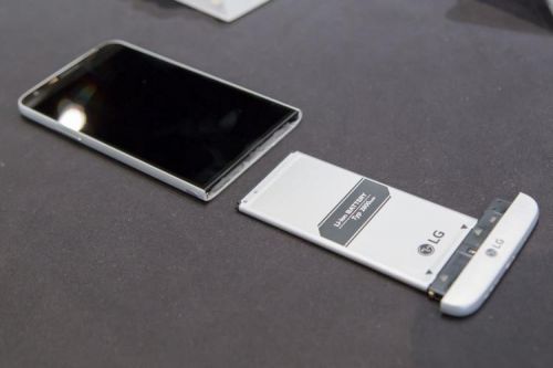 LG G5正式发布 采用金属加玻璃模块化设计内置可拆卸电池