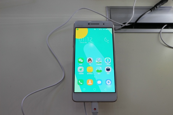 ivvi i3推出防伪基站诈骗短信功能搭载4G运存2299元起售